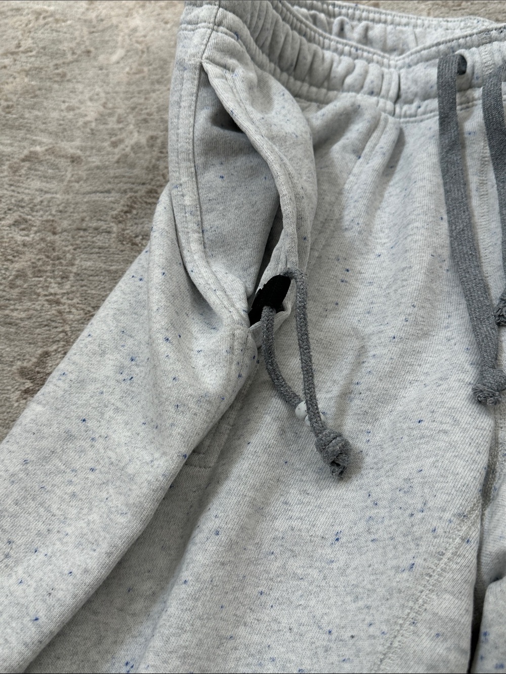 Nike Duo two Men’s Large one pair Athletic Pants and one pair Yoga pants. - Picture 6 of 14
